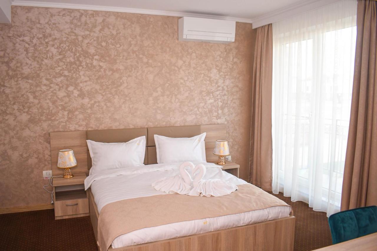 Casa Topaz Mamaia Nord นาโวดาริ ภายนอก รูปภาพ