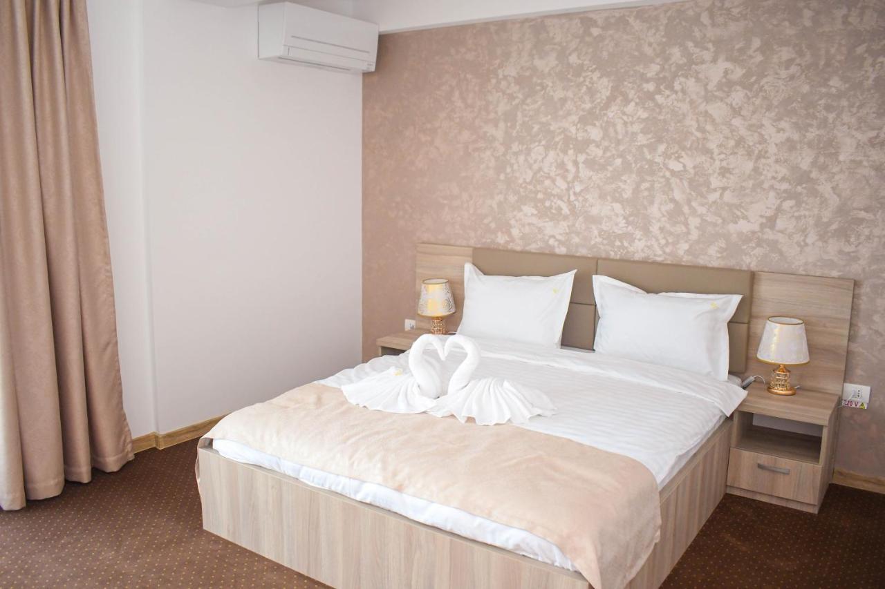 Casa Topaz Mamaia Nord นาโวดาริ ภายนอก รูปภาพ
