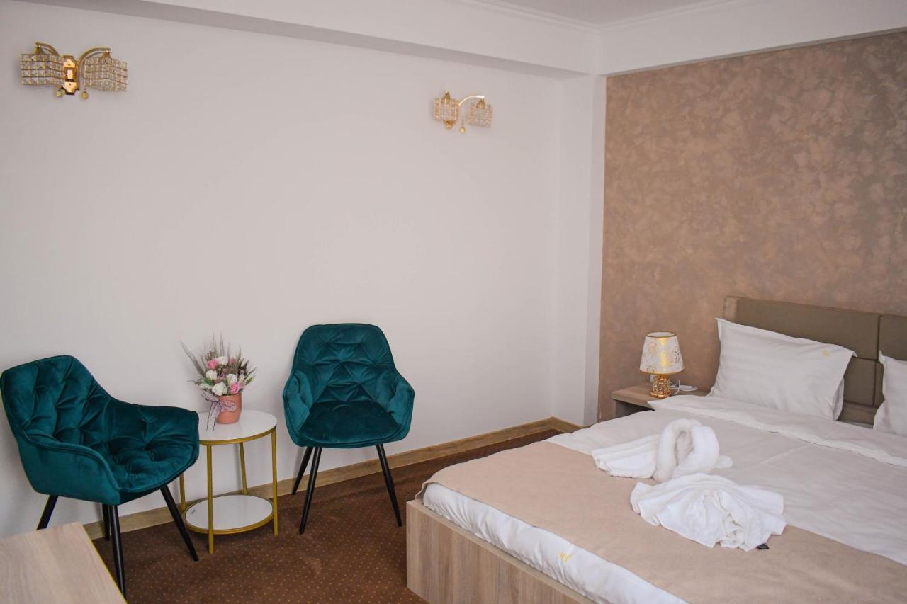 Casa Topaz Mamaia Nord นาโวดาริ ภายนอก รูปภาพ